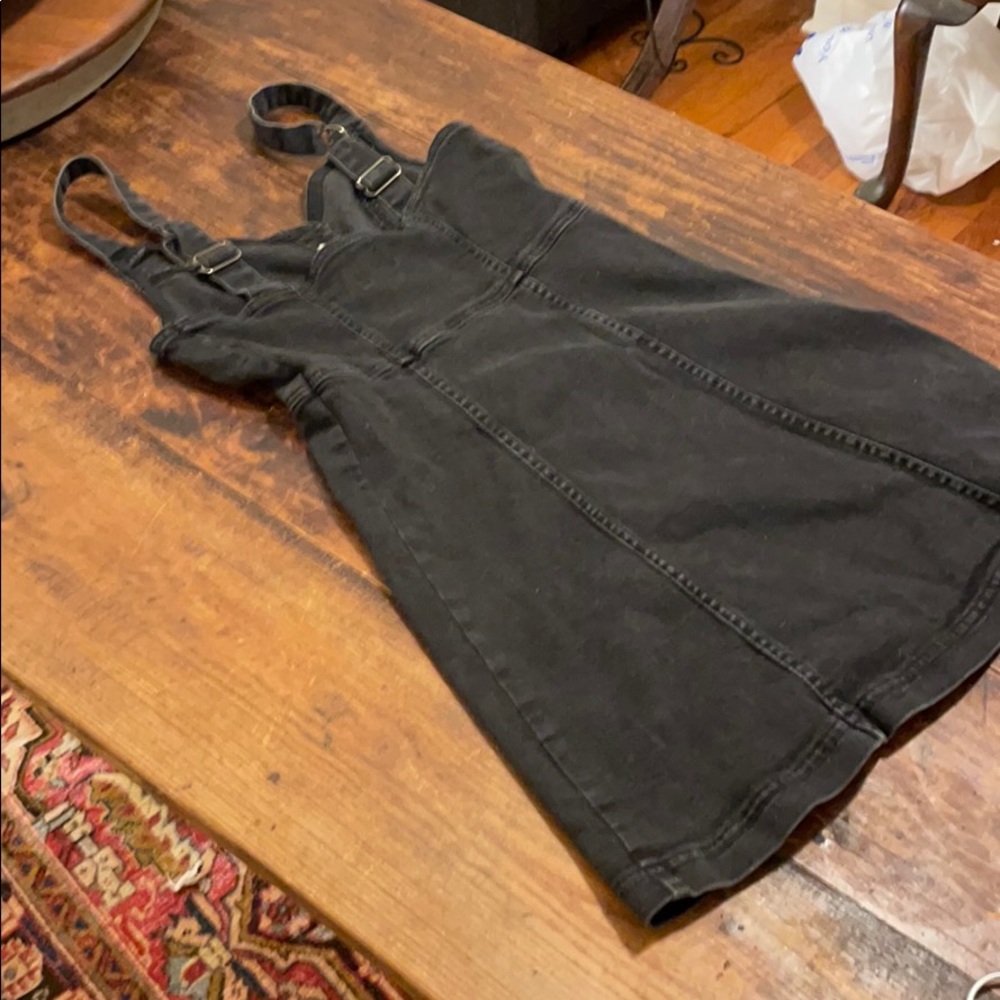 URBAN OUTFITTERS FADED BLACK DENIM MINI DRESS - Picture 7 of 14